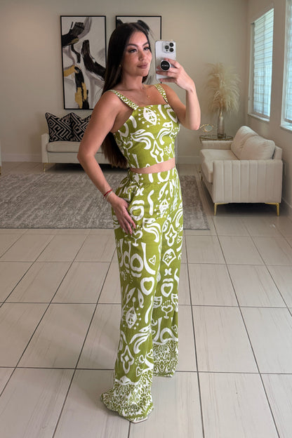 Abstract Muse Abstract Green Pants Set