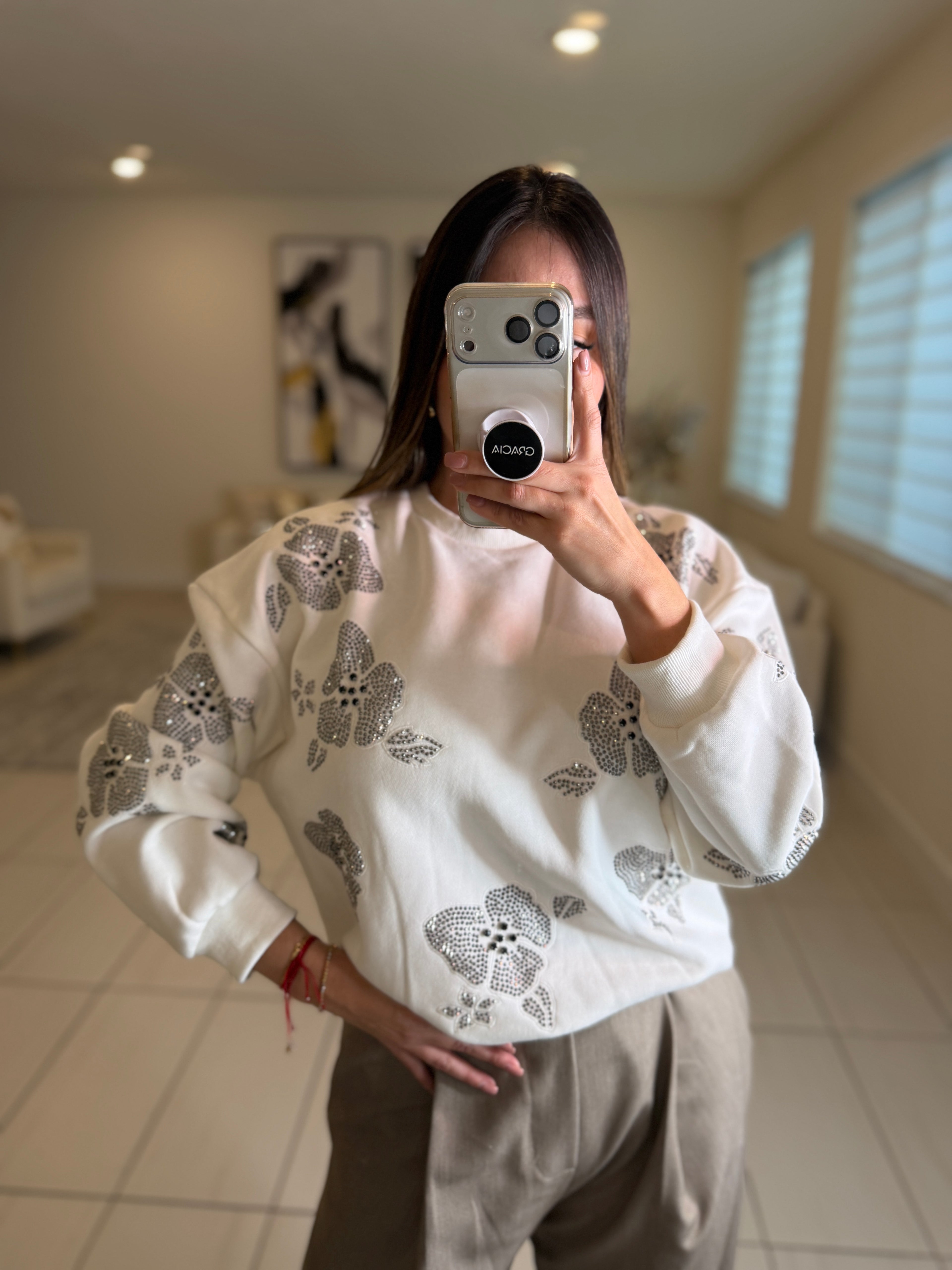 Blosoom Rhinestones White Sweater