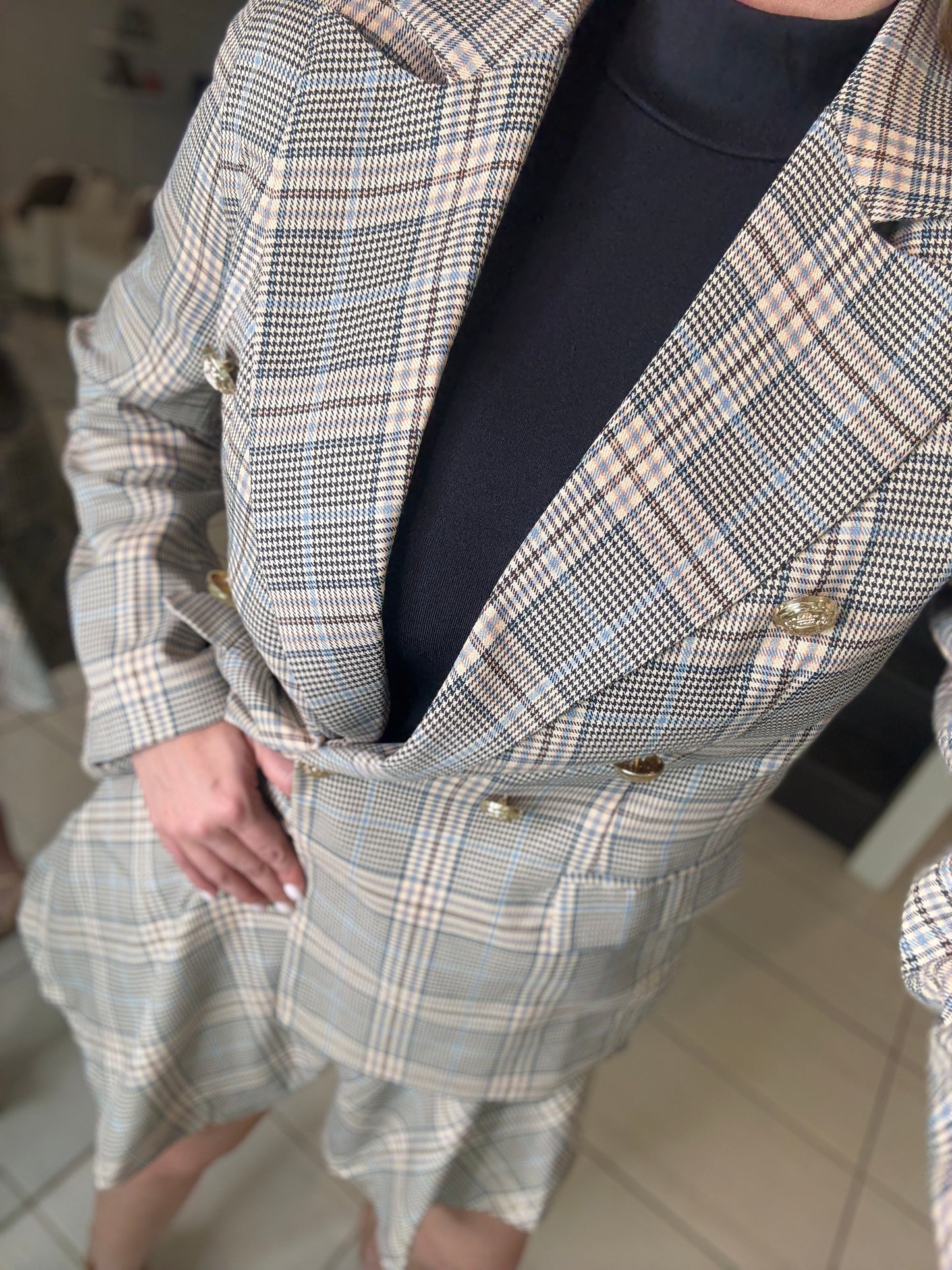 Elite Standard Plaid Short Set