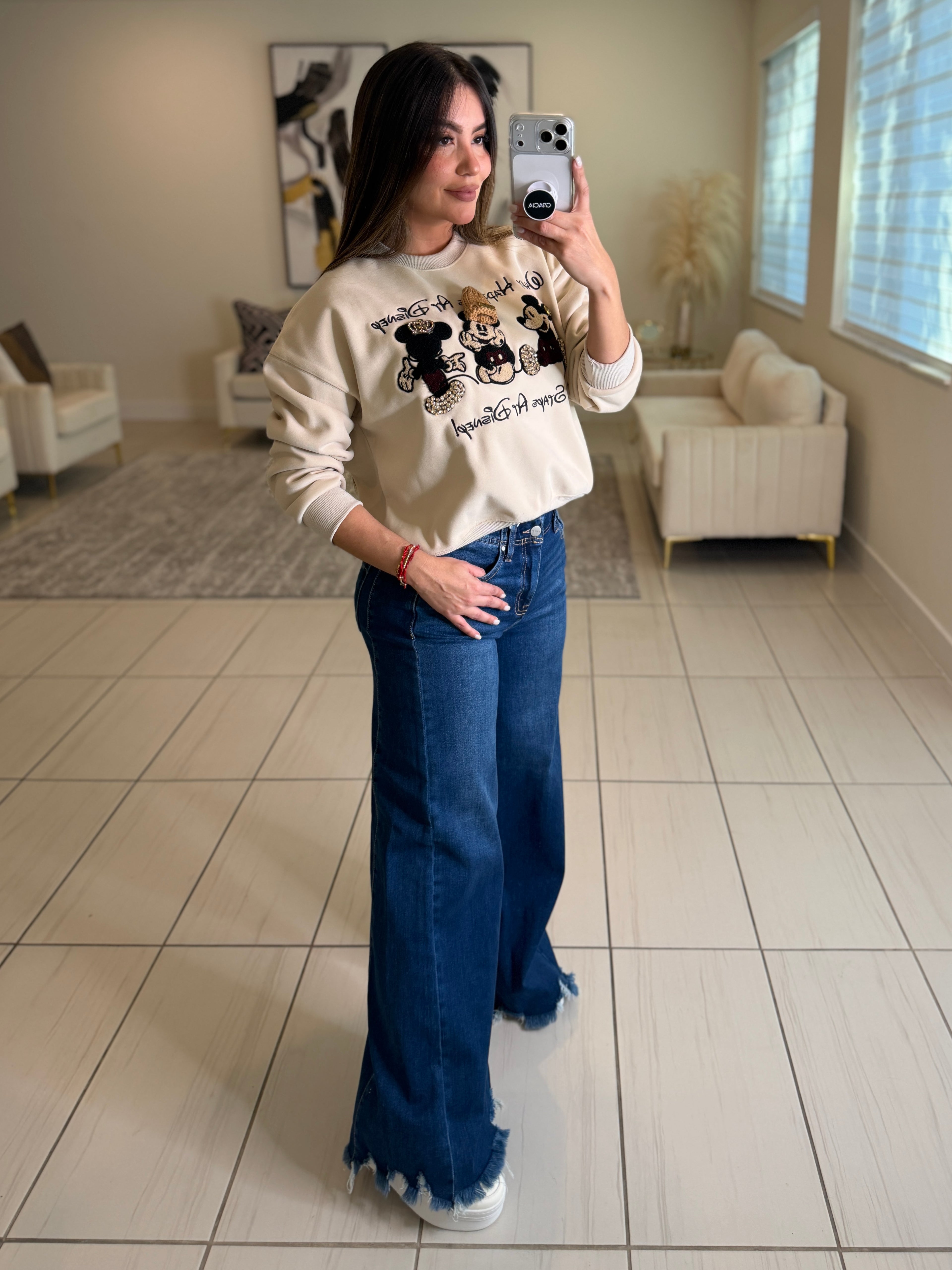 Discreet Ripped Blue Denim Pants