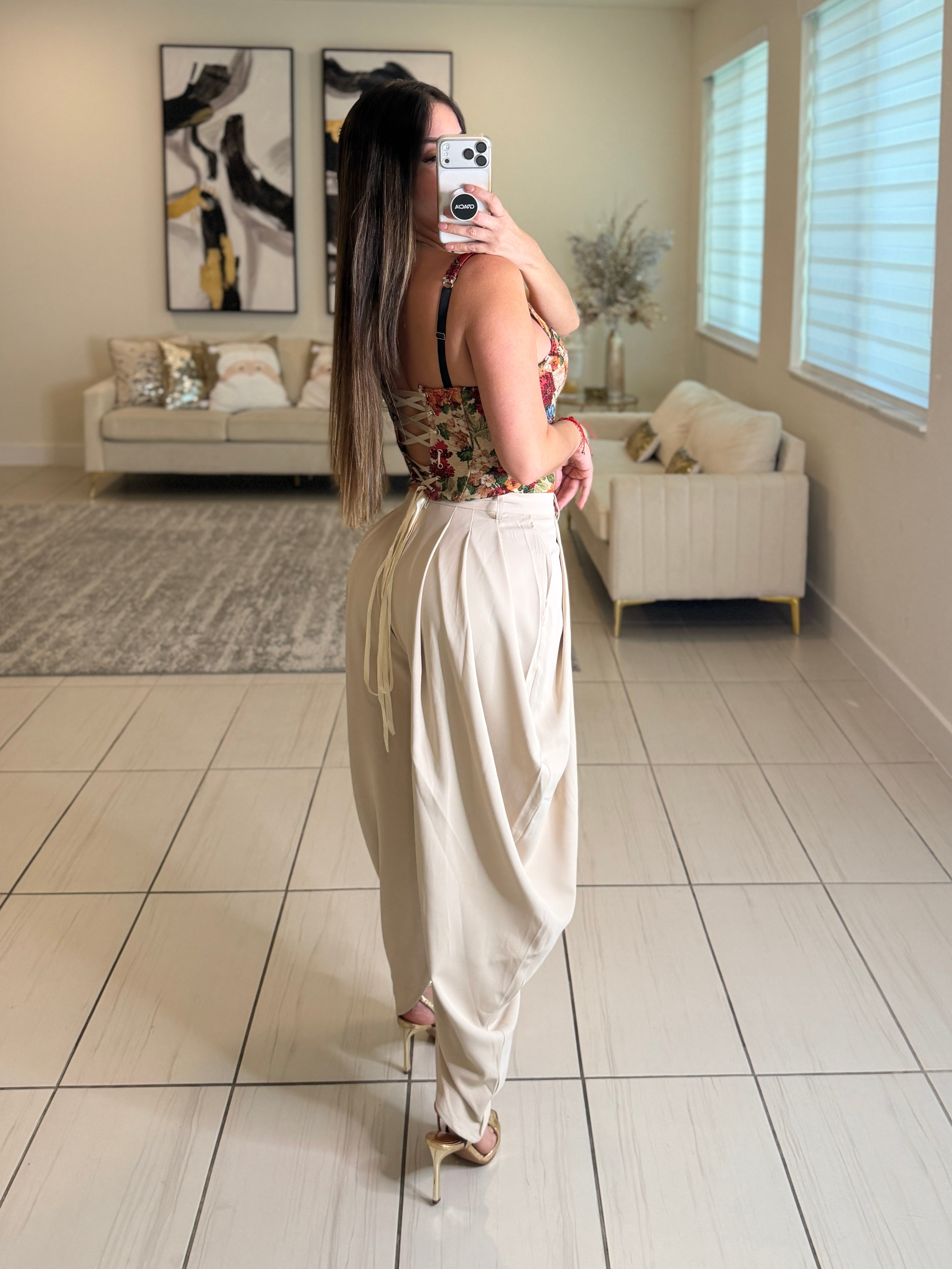 Parallel Balloon Beige Pants