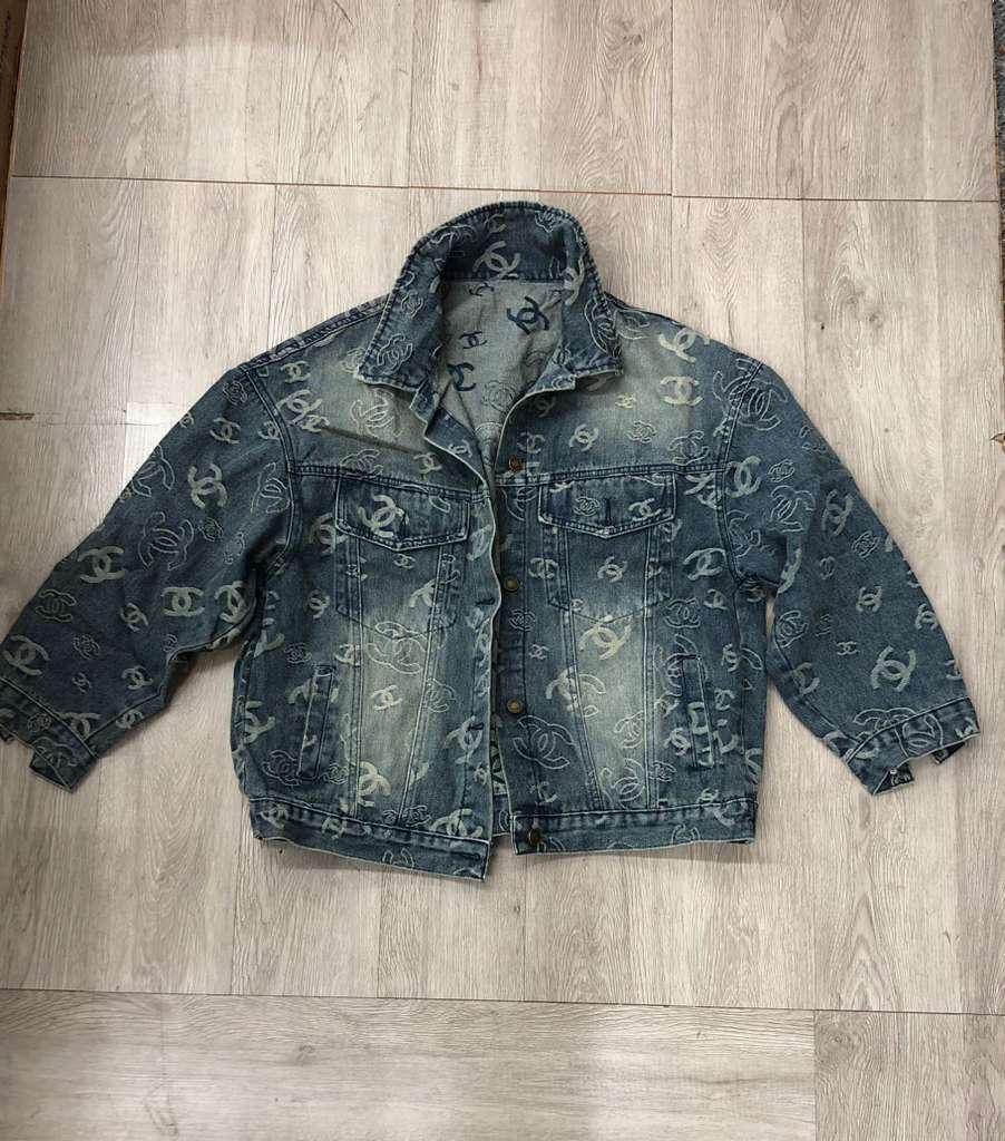 Iconic Chic Blue Denim Jacket