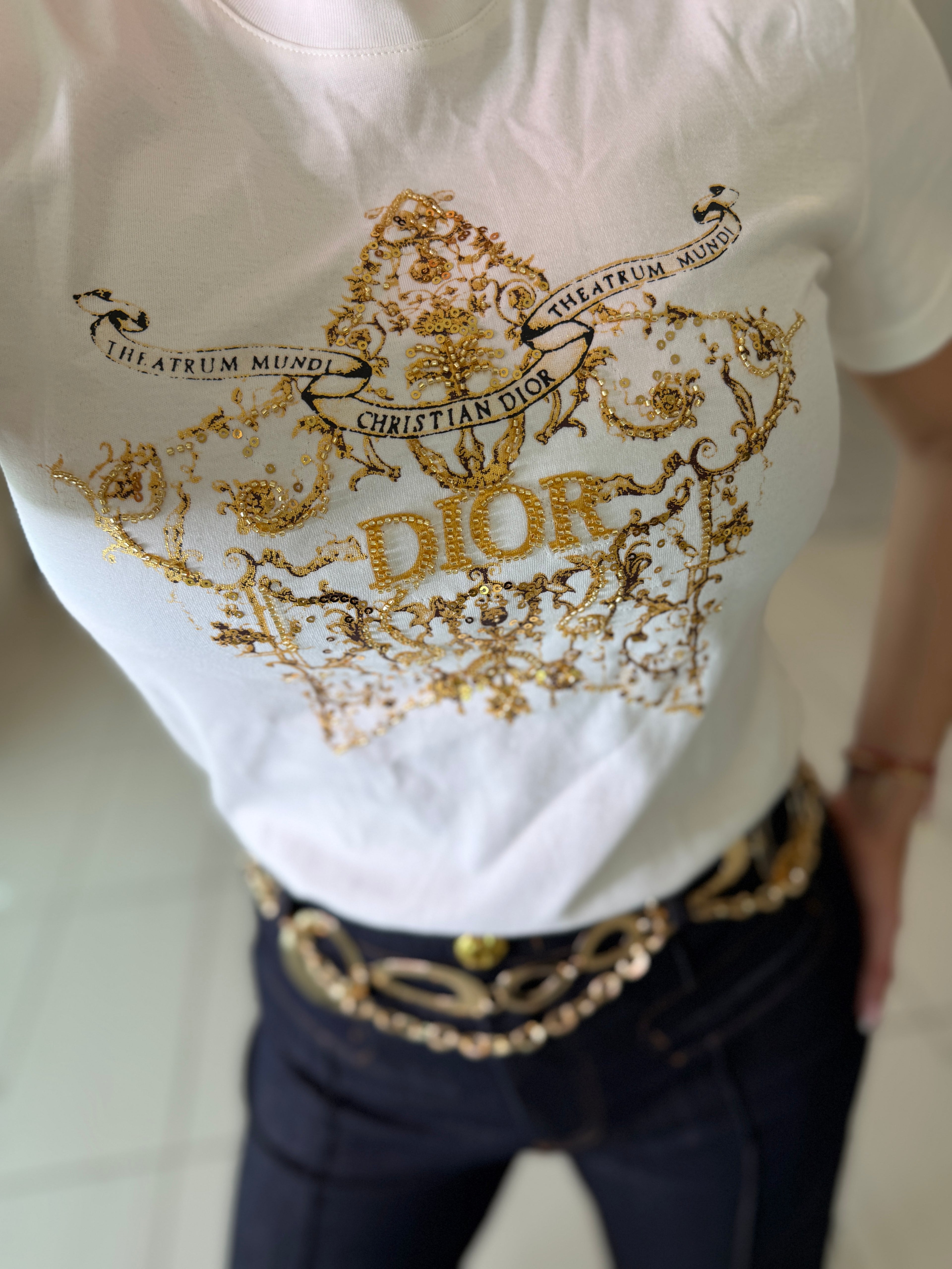 Iconic Gold Details White Tshirt