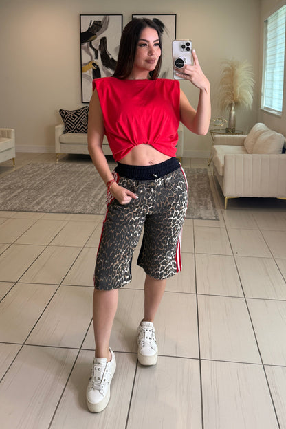 Wild Leopard Red Strip Short