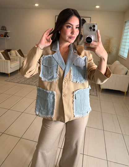 Iconic Contrast abeige and Denim Jacket