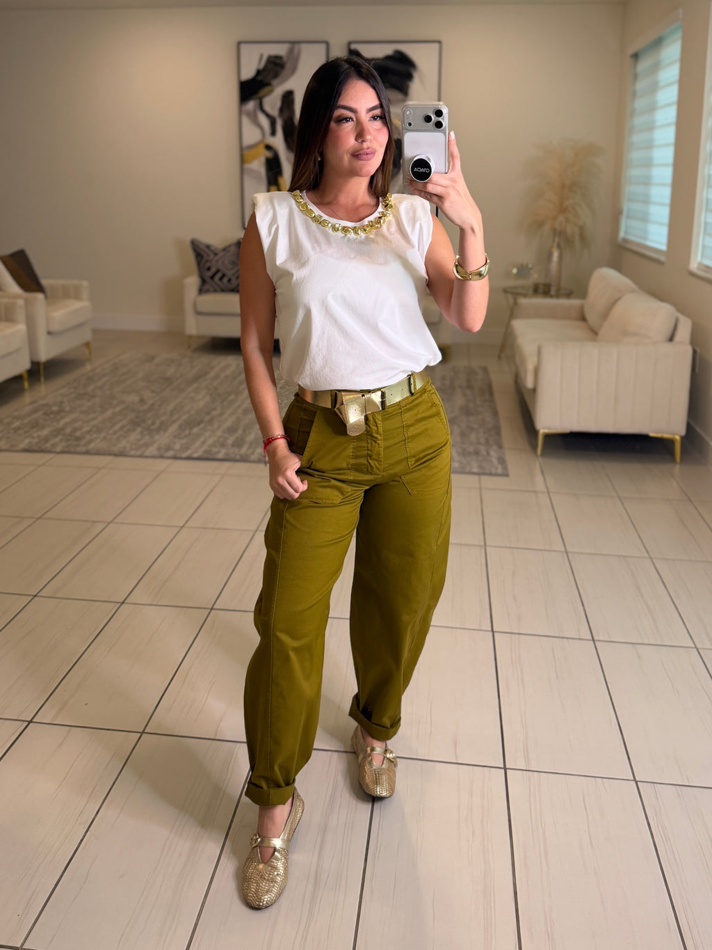 Golden Rocks Shoulder Pads White Top