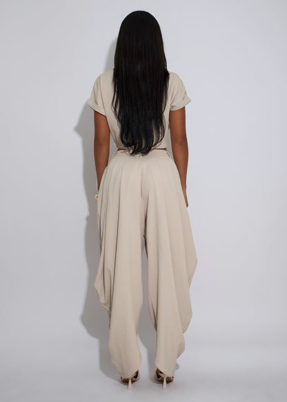 Parallel Balloon Beige Pant Set