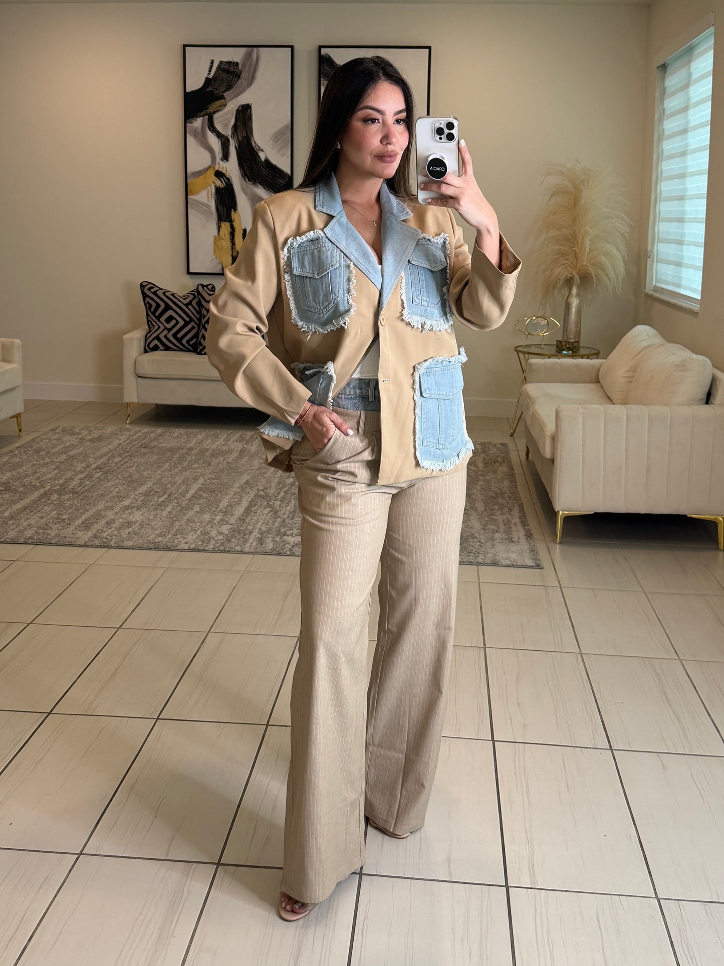 Iconic Contrast abeige and Denim Jacket