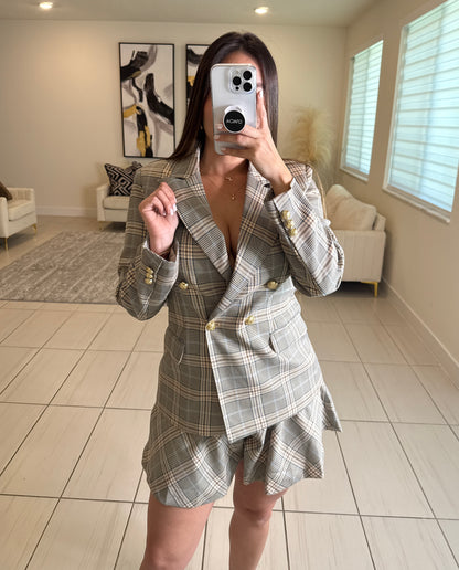 Elite Standard Plaid Short Set