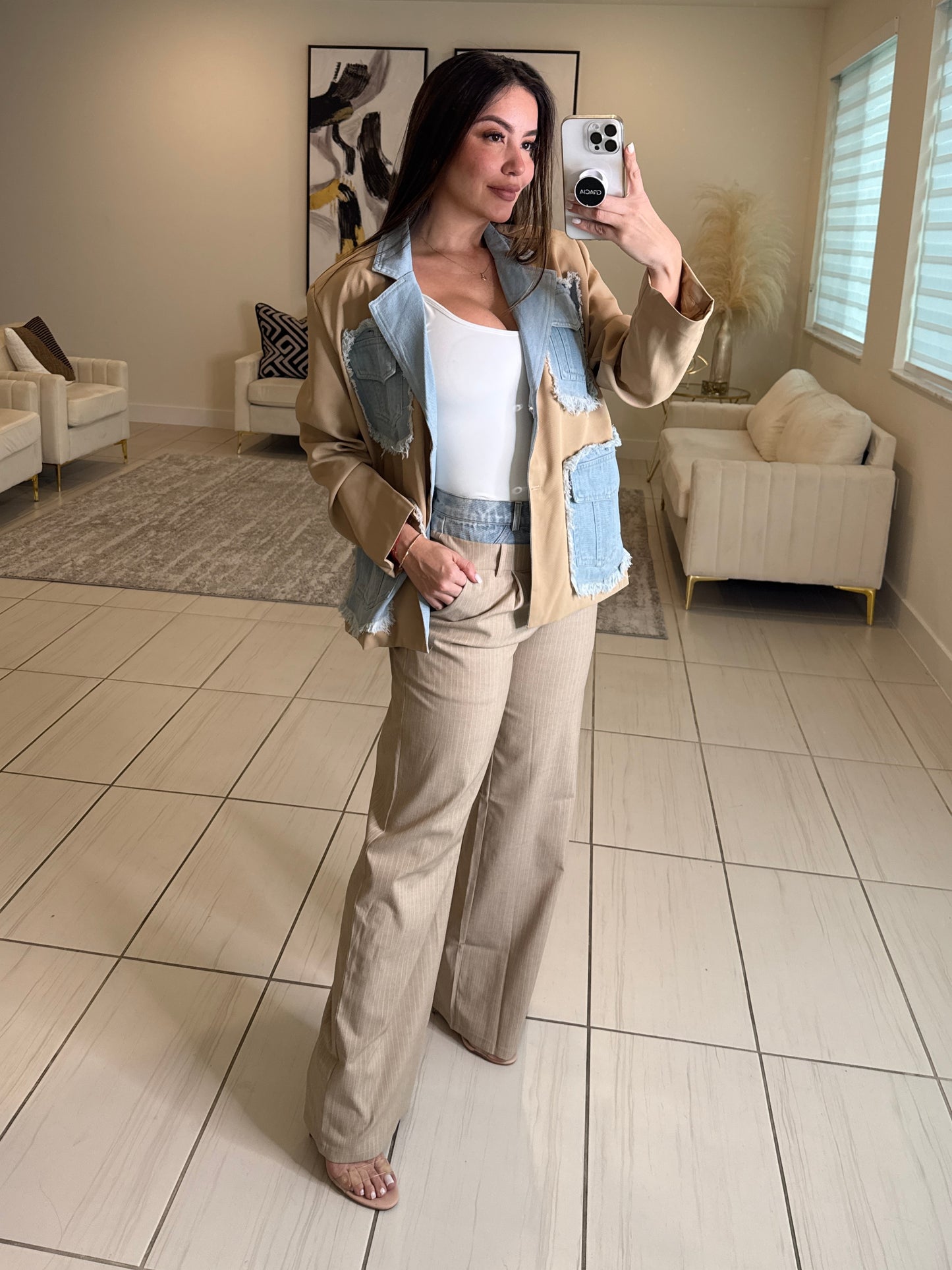 Iconic Contrast abeige and Denim Jacket