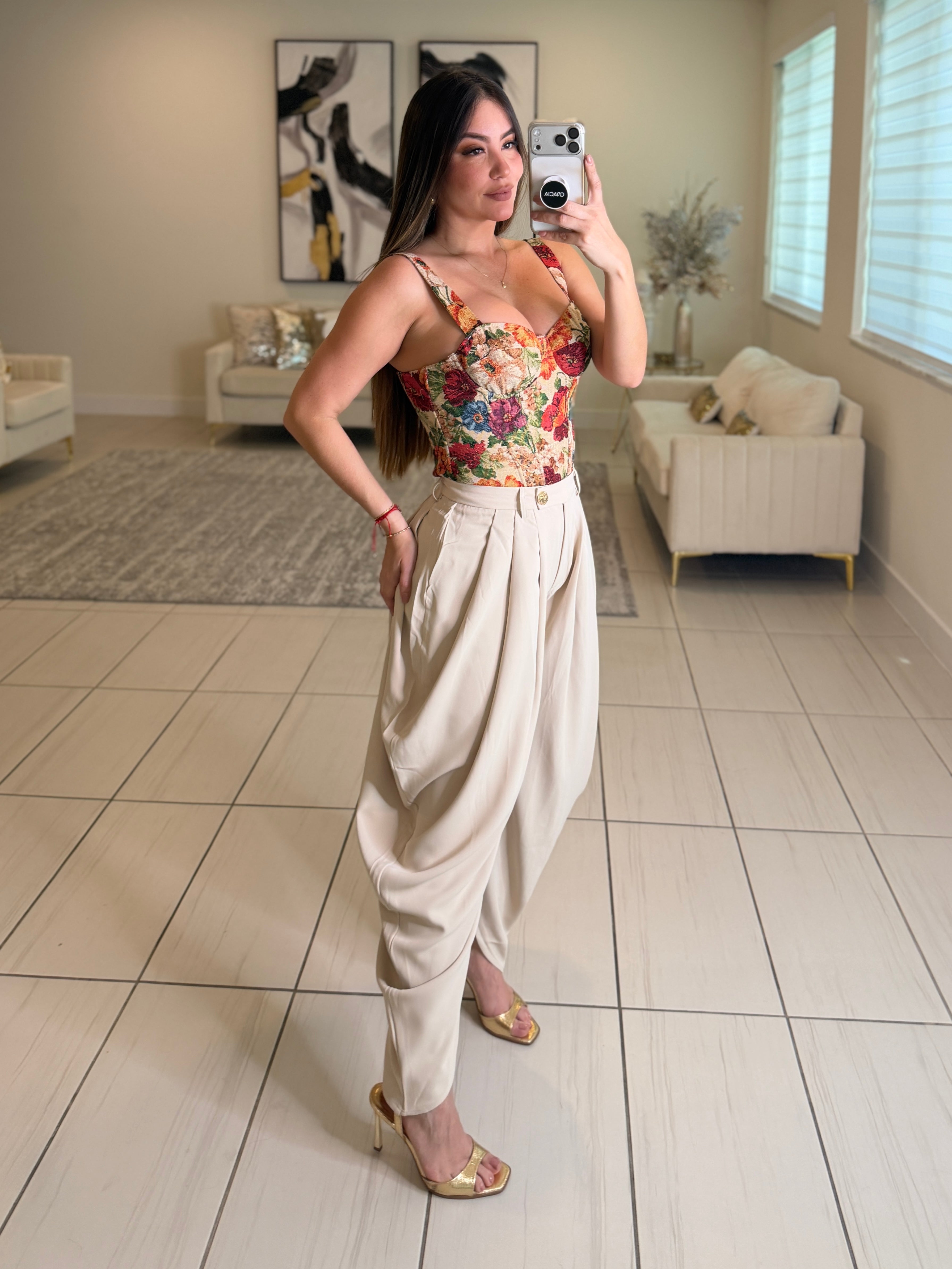 Parallel Balloon Beige Pants