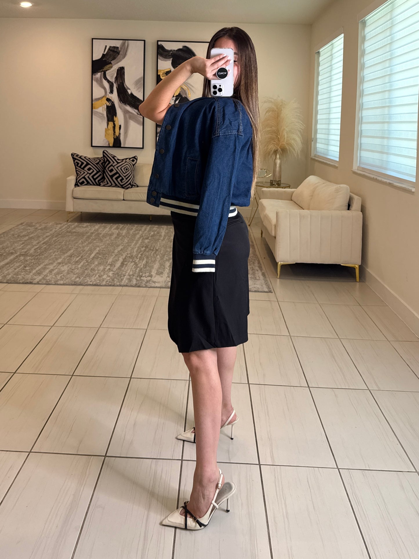 Parisian Stroll Black Short