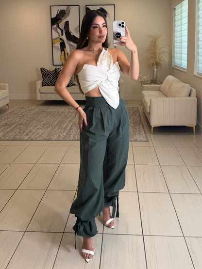 Gravity Flow Balloon Green Pants