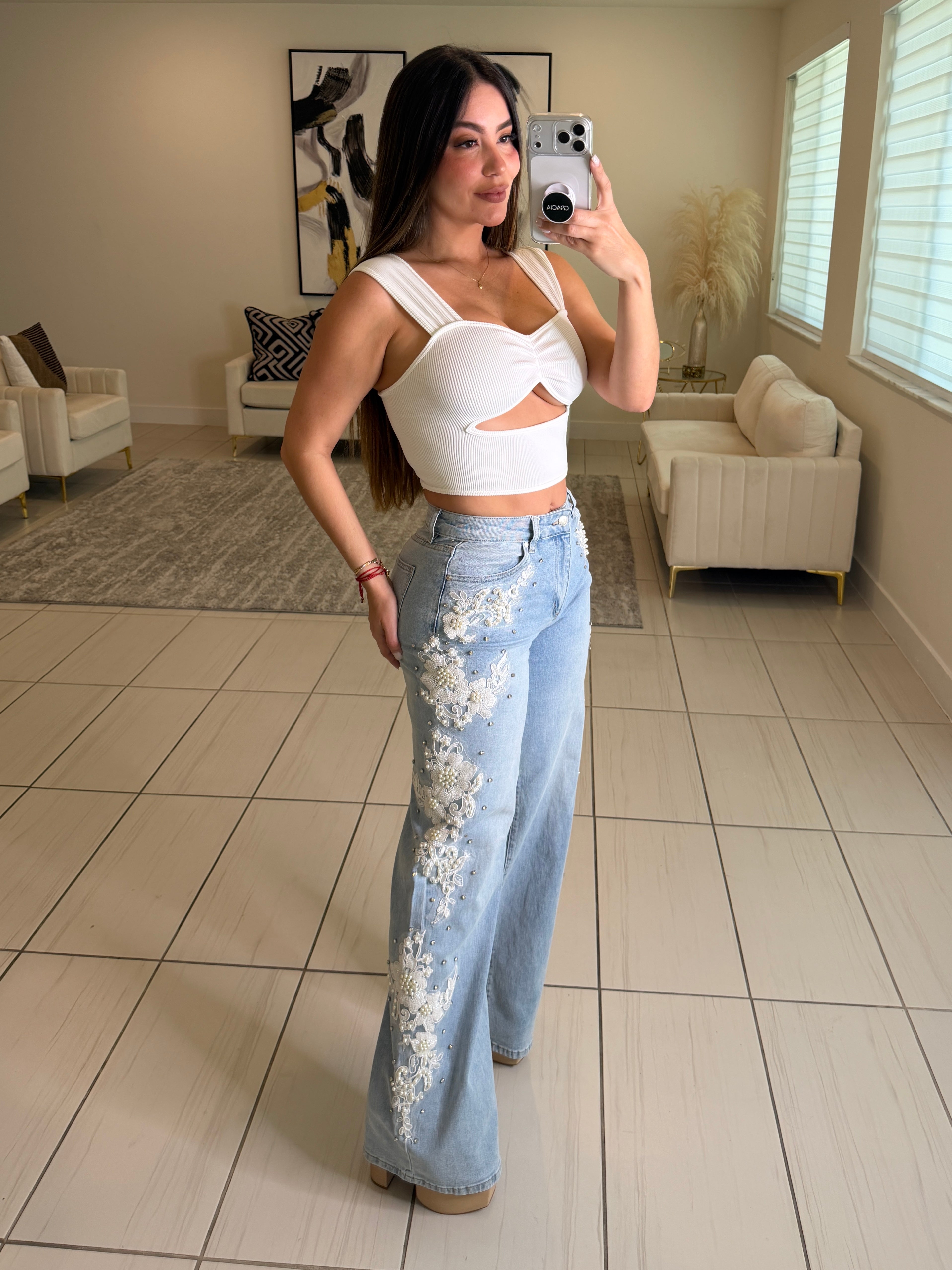 Happy Girl Era White Basic Top