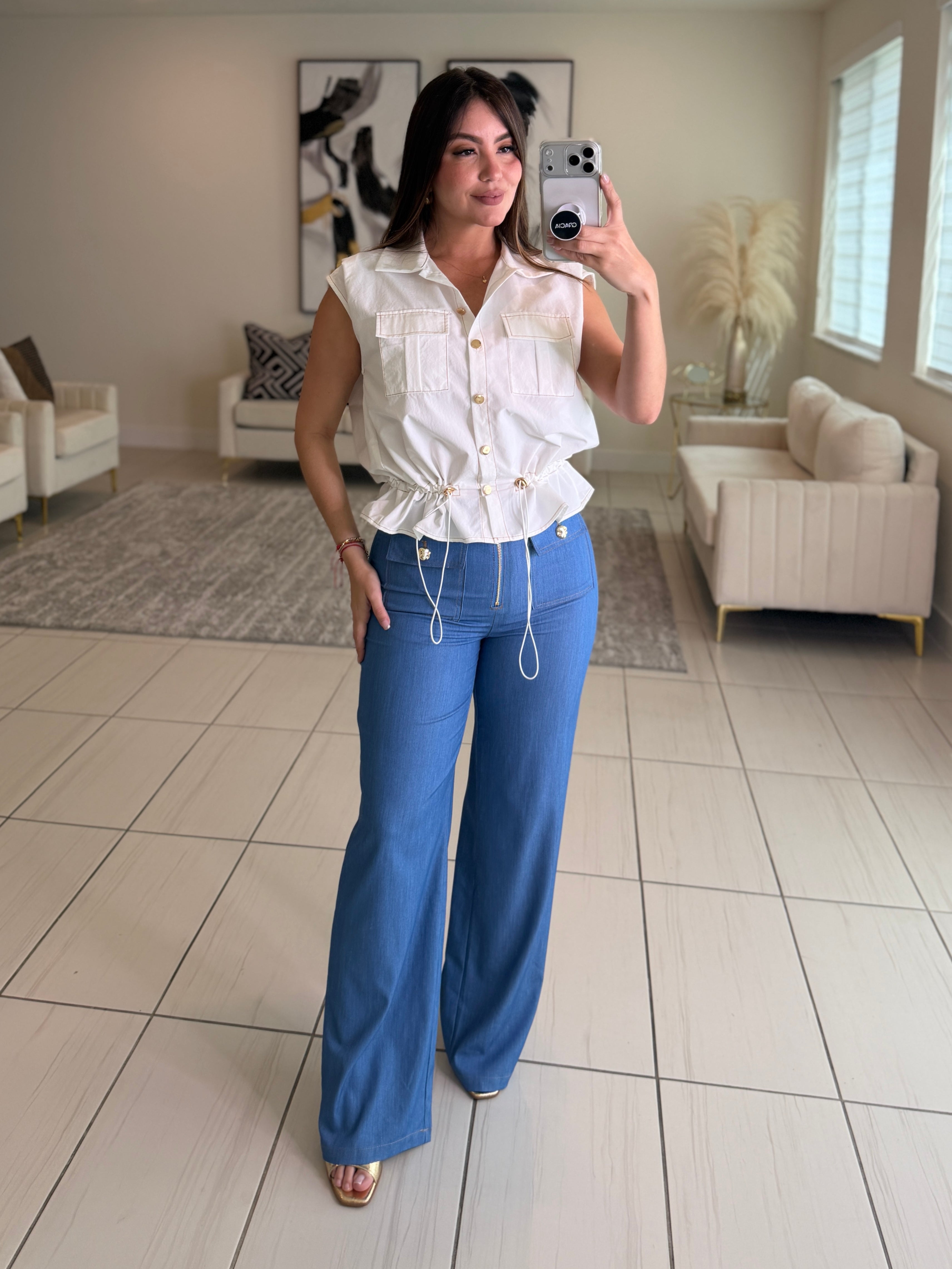 Icon Loading Blue Pants