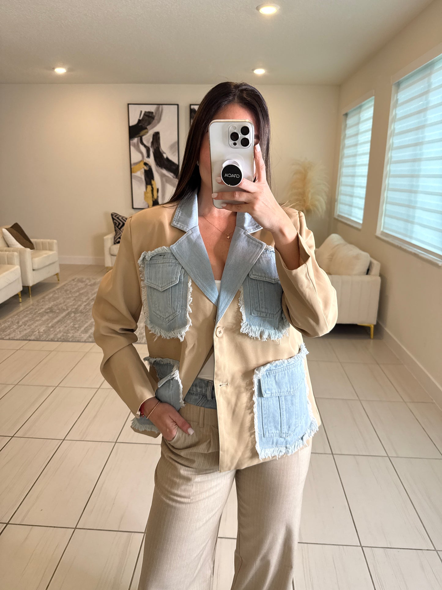 Iconic Contrast abeige and Denim Jacket