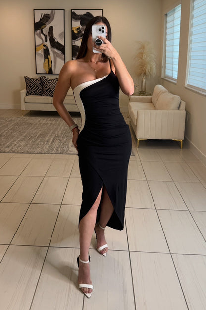 Sculpted Muse Black Maxi Dress