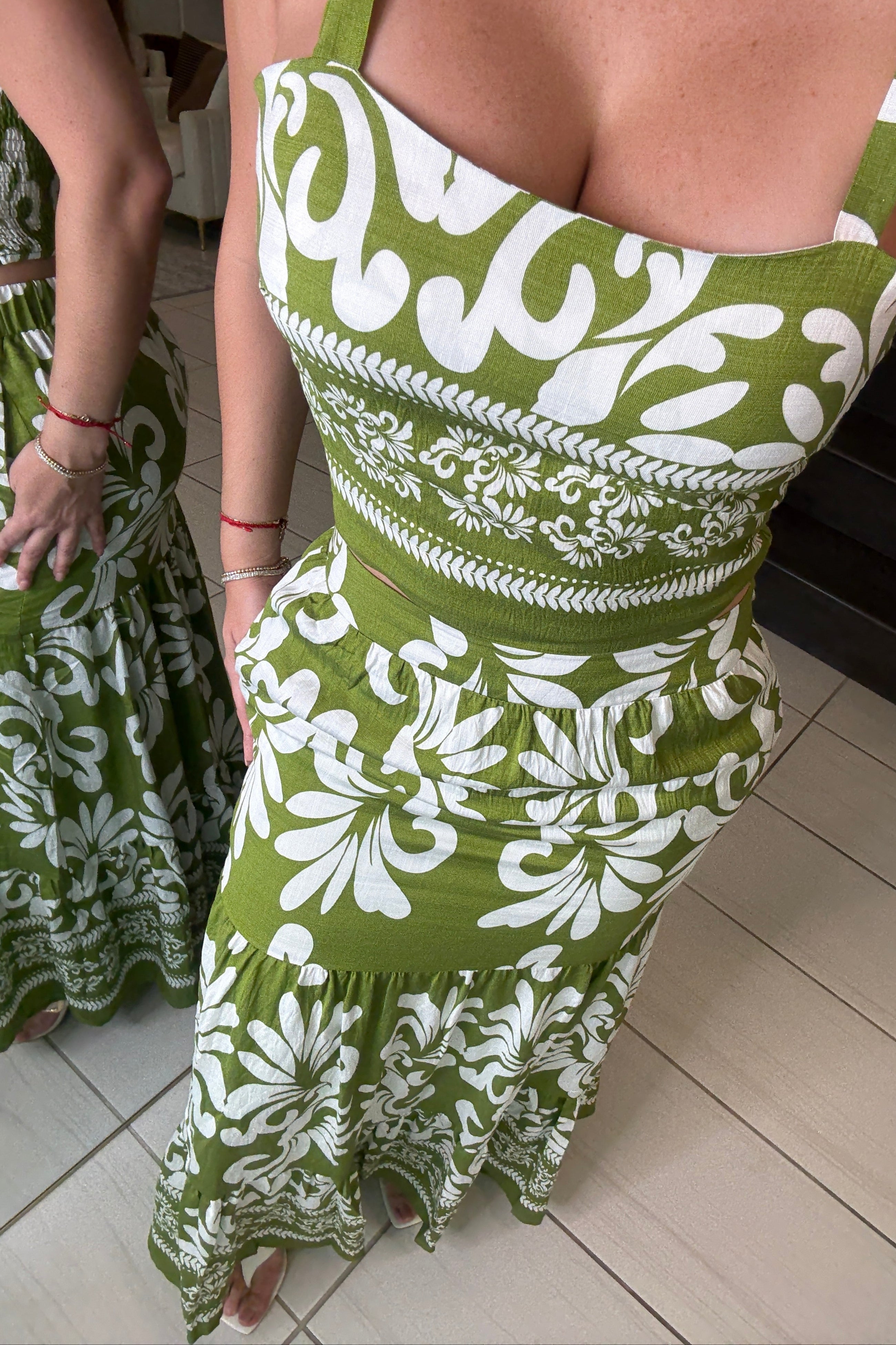 Abstract Muse Abstract Green Skirt Set