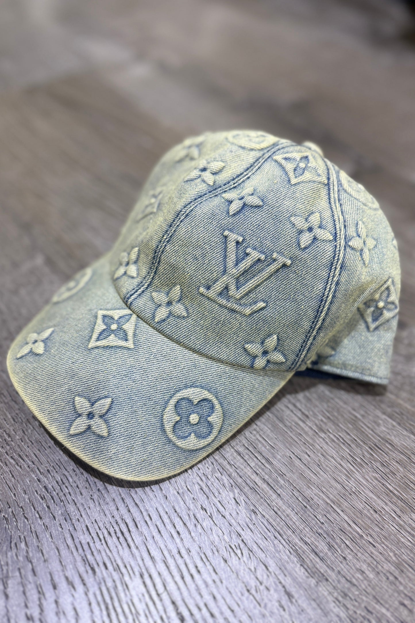 Iconic Light Blue Denim Cap (Pre-Orden)