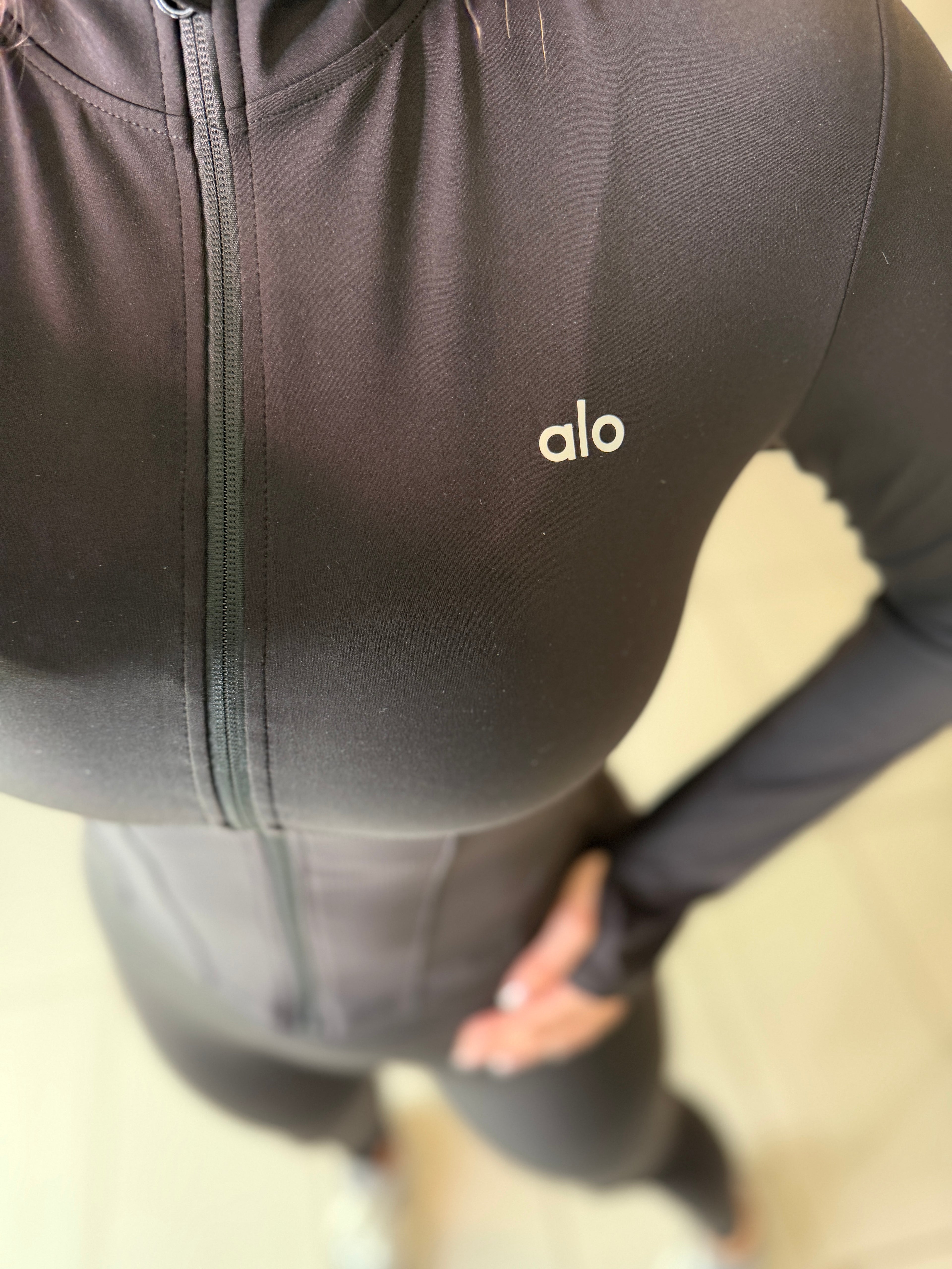 Airlift Halo Black Leggings Set