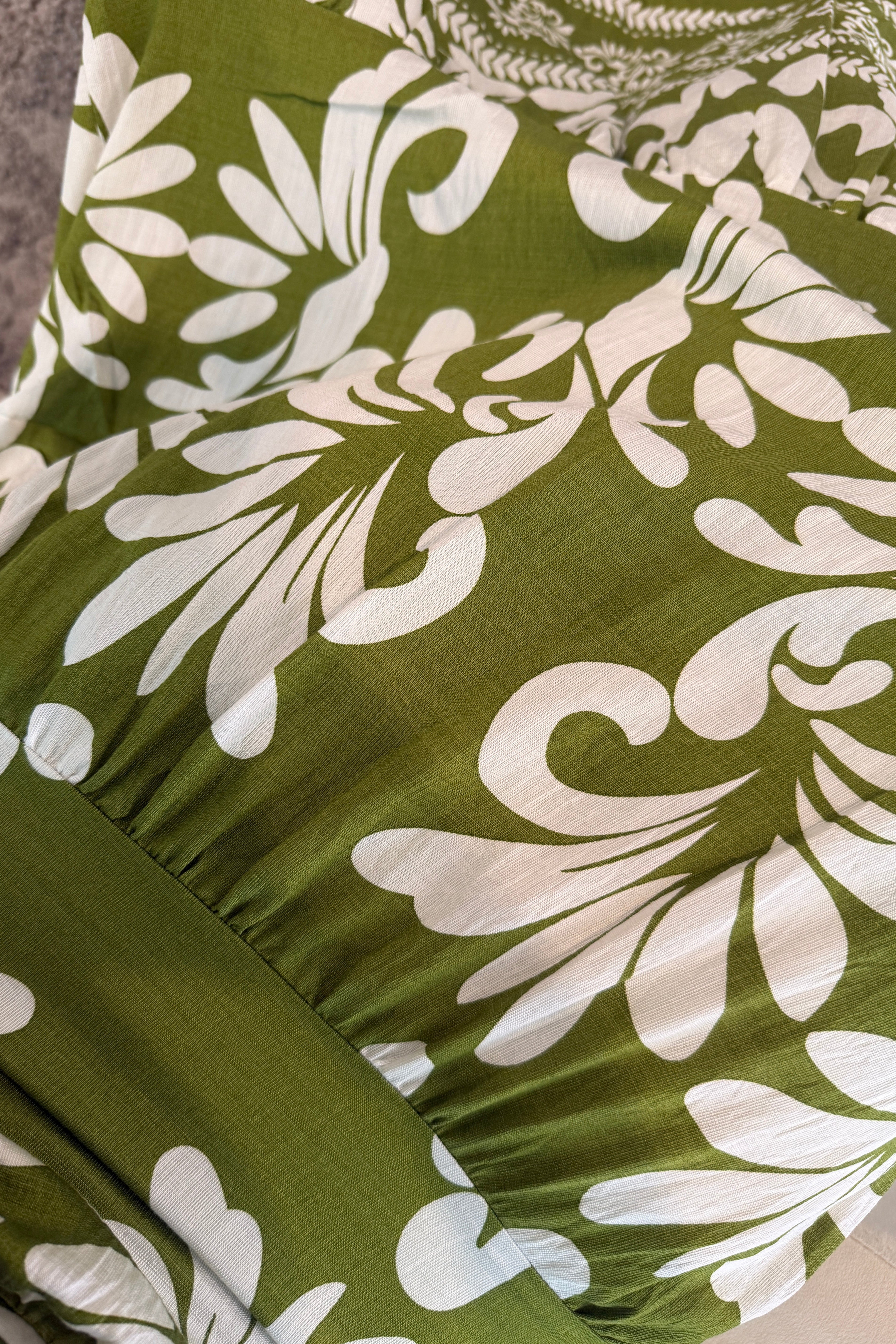 Abstract Muse Abstract Green Skirt Set