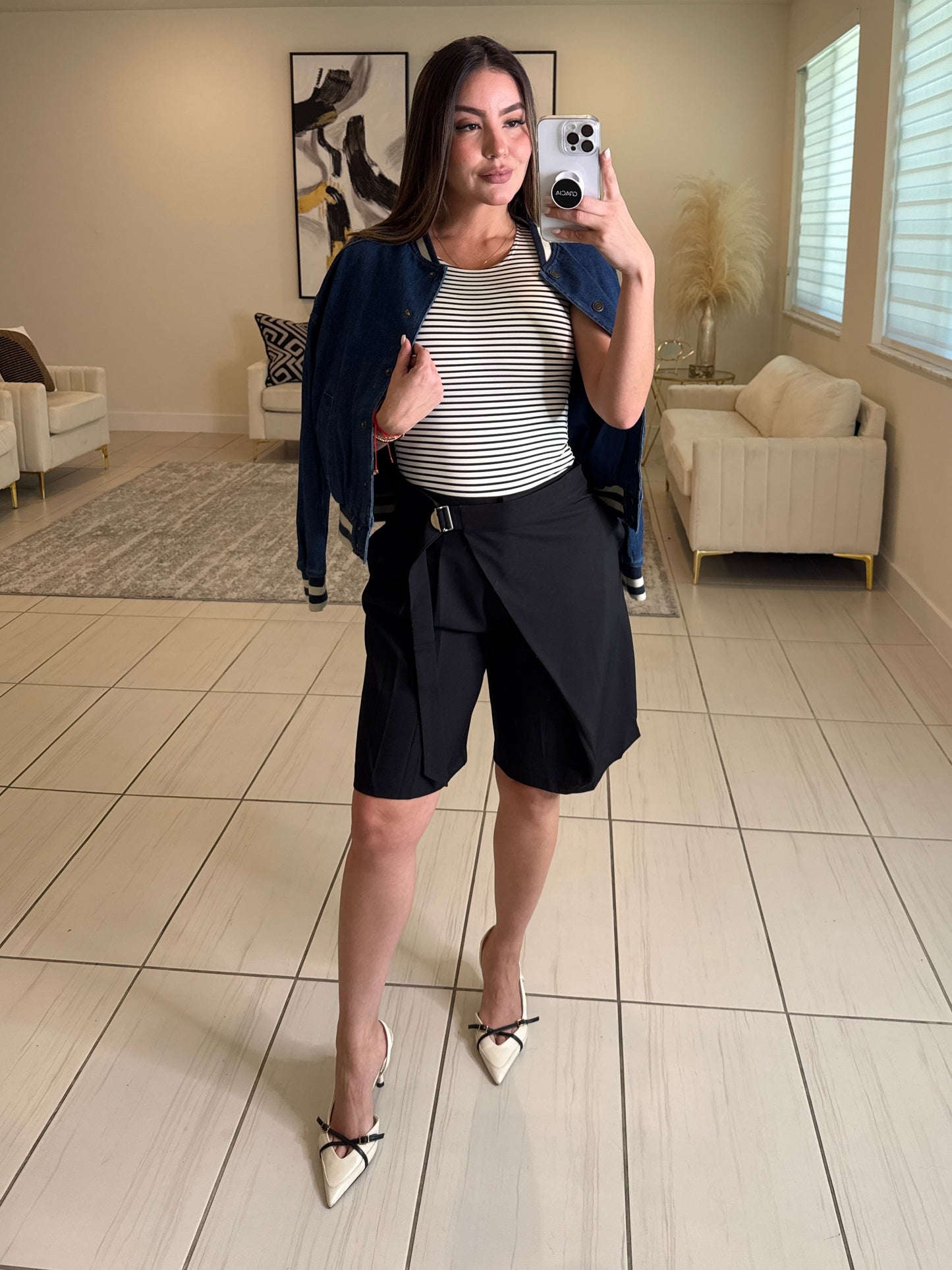 Parisian Stroll Black Short