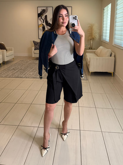 Parisian Stroll Black Short