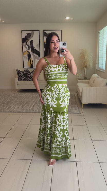 Abstract Muse Abstract Green Skirt Set